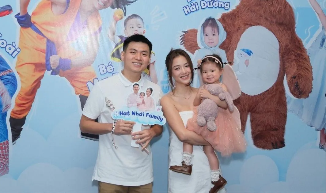 Em bé “Pam yêu ơi” gây sốt trong show “Mẹ vắng nhà - Ba là siêu nhân ...