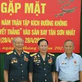 Người phi công không có quân phục 