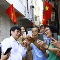 Ông Bí thư chi bộ bình dân học vụ số