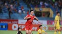 Trận thua Viettel 0-3 đã khiến cho HLV Nguyễn Huy Hoàng phải rời ghế HV trưởng SLNA