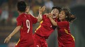 Niềm vui chiến thắng của các nữ tuyển thủ U20 Việt Nam. ẢNH: MINH HOÀNG 