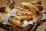 Bánh mì lọt top những món ăn đường phố ngon nhất thế giới 