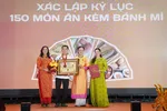 Xác lập kỷ lục 150 món ăn kèm bánh mì