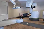Bệnh viện đầu tiên có hệ thống xạ phẫu bằng robot