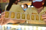 Hơn 15.000 tỉ đồng đổ vào vàng miếng trong ba tháng. Ảnh: NGỌC PHƯỢNG