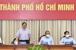 Thủ tướng lưu ý TP Hồ Chí Minh phải phân tích kỹ hơn, xác định rõ nguồn lây nhiễm trong khu cách ly, trong cộng đồng để đưa ra giải pháp phù hợp. Ảnh: VGP/Nhật Bắc