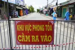 TPHCM tiếp tục đợt giãn cách theo Chỉ thị 16 kéo dài 1 tháng, với nguyên tắc "ai ở đâu thì ở yên đó".