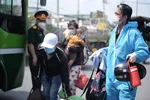 Người lao động đi lại giữa các tỉnh lân cận TPHCM ra sao? ảnh 1UBND TPHCM đã có văn bản đề nghị các tỉnh Bình Dương, Đồng Nai, Long An, Tây Ninh xem xét, thống nhất phương án thực hiện nhằm tạo điều kiện thuận lợi cho khôi phục sản xuất, kinh doanh an toà