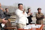 Ông Kim Jong Un bất ngờ xuất hiện sau nhiều đồn đoán về sức khỏe