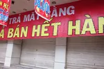 Many shops in HCMC were closed due to the impact of Covid-19 and could not compete with online purchases, causing a heavy budget loss.