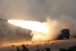 Một tên lửa phóng từ hệ thống HIMARS