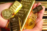 Giá vàng 25/2: 52,5 triệu đồng/lượng, vàng cắm đầu lao dốc sau báo cáo PCE
