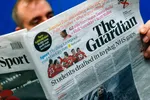 Tờ The Guardian của Anh quay lại với báo in