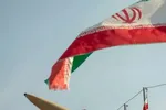 Iran và đồng minh đồng loạt tấn công Israel, khuyên Mỹ 'tránh xa'
