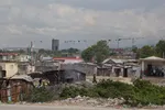 Cité Soleil, Port au Prince, nơi xảy ra vụ thảm sát. Ảnh: Phil Clarke Hill/The Guardian