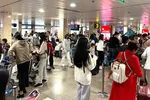 Sân bay Tân Sơn Nhất tấp nập người dân trở lại TPHCM 