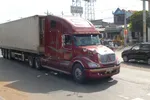 Xử phạt nghiêm, ngăn sự cố xe container