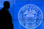 Fed buộc giảm lãi suất vì COVID-19 lan rộng
