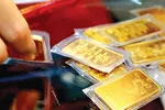 Giá vàng trong nước chỉ còn cao hơn giá vàng thế giới 1 triệu đồng/lượng