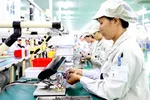 Hoạt động sản xuất tại Công ty Origin Manufactures Vietnam (doanh nghiệp FDI Nhật Bản) tại Khu công nghiệp Đồng Văn, tỉnh Hà Nam. Ảnh: QUANG PHÚC