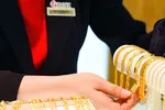 Giá vàng SJC đang cao hơn giá vàng thế giới 3,77 triệu đồng/lượng