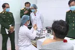 Thêm 17 người tình nguyện được tiêm vaccine Nano Covax