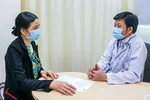 ThS.BS Lê Phi Long tư vấn điều trị cho người bệnh.