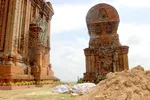 Xây dựng phản cảm, xâm hại di tích tháp cổ gần 1.000 năm tuổi