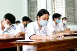 1 triệu thí sinh đang làm bài thi Ngữ văn
