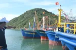 Ngư dân Nguyễn Công Quý (ở cảng cá Đề Gi, Phù Cát, Bình Định) đóng tàu vỏ thép hơn 14 tỉ đồng chỉ ra khơi được một lần rồi nằm bờ gần hai năm nay