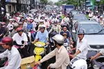 Kẹt xe tại TPHCM. Ảnh: VIỆT DŨNG