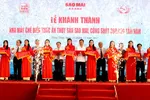 Ông Lê Thanh Thuấn - Chủ tịch HĐQT Sao Mai Group cùng lãnh đạo Sở ban ngành các tỉnh An Giang, Đồng Tháp, Cần Thơ thực hiện nghi thức cắt băng khánh thành.
