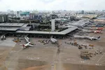 Sân bay Tân Sơn Nhất với 2 nhà ga T1 và T2 hiện có dấu hiệu quá tải