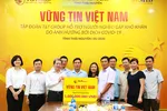 Tập đoàn T&T Group trao quà cho đại diện lãnh đạo tỉnh Thái Nguyên. 