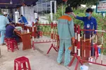 Thanh niên tình nguyện chung tay phòng, chống dịch COVID-19. (Ảnh: Trần Tĩnh/TTXVN)