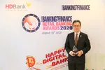 Ông Trần Hoài Phương, Giám đốc Khối Khách hàng doanh nghiệp, đại diện HDBank nhận giải.