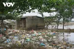 Rác thải ngập ngụa sau lũ.