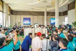khách hàng tham gia sự kiện khai trương căn hộ mẫu Bien Hoa Universe Complex.