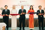 Thủ tướng Chính phủ Nguyễn Xuân Phúc, Phó Thủ tướng Chính phủ Trịnh Đình Dũng, cùng Chủ tịch HĐQT kiêm Tổng giám đốc Tập đoàn T&T Group Đỗ Quang Hiển, cắt băng khai trương Công ty T&T Nga vào ngày 22-5-2019.