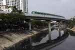 Đường sắt đô thị Cát Linh-Hà Đông có chiều dài tuyến đi trên cao là 13,5km (từ Cát Linh đi Hà Đông) 12 nhà ga trên cao. (Ảnh: Huy Hùng/TTXVN)