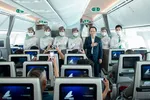 Lãnh đạo Bamboo Airways tặng quà hành khách trước thềm Quốc khánh 2-9