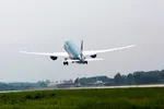 Hiện nay Vietnam Airlines vẫn khai thác các chuyến bay quốc tế không thường lệ theo cách thức cấp phép từng chuyến bay của nhà chức trách hàng không - Ảnh: TUẤN PHÙNG