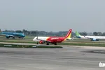 Vietnam Airlines, Bamboo Airways, Pacific Airlines đồng ý có giá sàn vé máy bay trên 0 đồng, còn Vietjet và Vietravel Airlines cho rằng giá sàn gây nhiều tác động tiêu cực - Ảnh: TUẤN PHÙNG