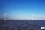 Các tỉnh muốn bổ sung hàng loạt dự án điện gió ngoài khơi với công suất lên đến hàng ngàn MW - Ảnh: NGỌC HIỂN