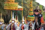 Diễu hành trong lễ hội Songkran ở Ayutthaya, Thái Lan. (Ảnh: THX/TTXVN)