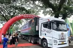 20 container với 360 tấn sầu riêng xuất bến sang thị trường Trung Quốc. (Ảnh: TTXVN phát)