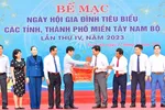 Trao cờ luân lưu cho đơn vị Đồng Tháp đăng cai Ngày hội Gia đình các tỉnh miền Tây Nam Bộ lần thứ lần thứ V.