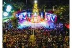 Mùa lễ hội Noel hoành tráng trên đại lộ thương mại tại Long An