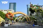 Lộ diện linh vật Rồng trên đường hoa Nguyễn Huệ