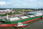 Theo quan điểm của các DN khai thác cảng, độ sâu các luồng sông của ĐBSCL phải từ 8m-10m mới đảm bảo tàu đầy tải từ 10.000 tấn trở lên